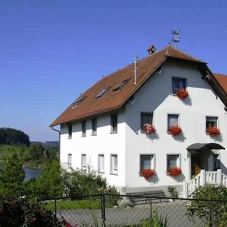 여관 Gastehaus Am Muttelsee 테트낭